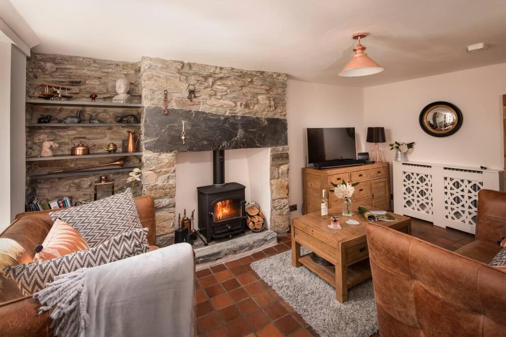 Charming Riverside Cottage In Snowdonia National Park Tanygrisiau Exterior foto